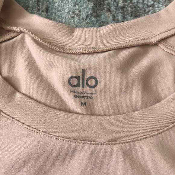 HIGH LINE LONG SLEEVE LACE UP TOP Nectar M EUC - Picture 5 of 8